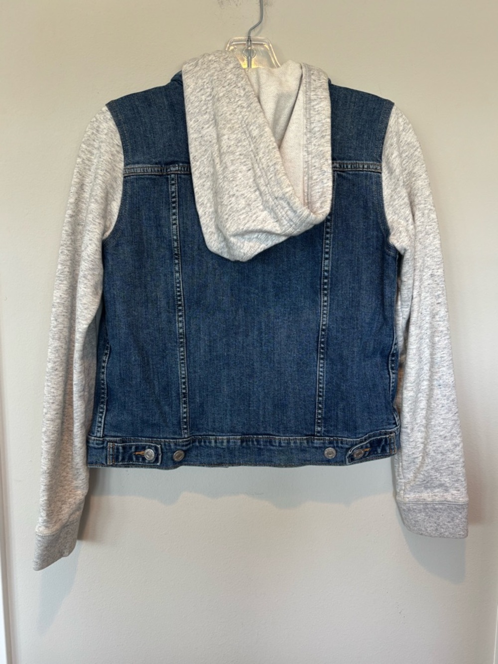 Levi's Blue Denim Jacket with Light Gray Hooded Sleeves - Picture 2 of 5
